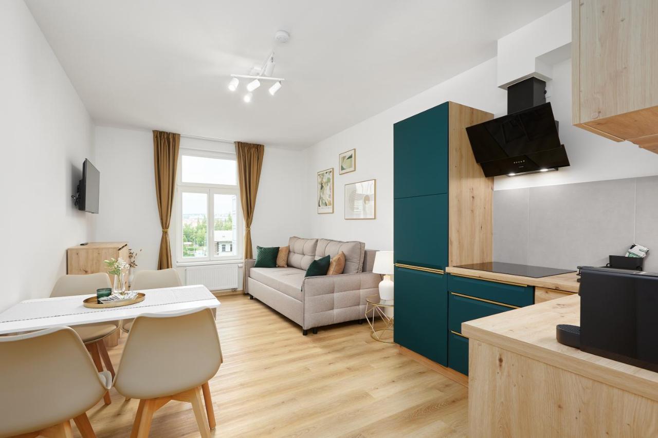 One-Bedroom Deluxe Apartment